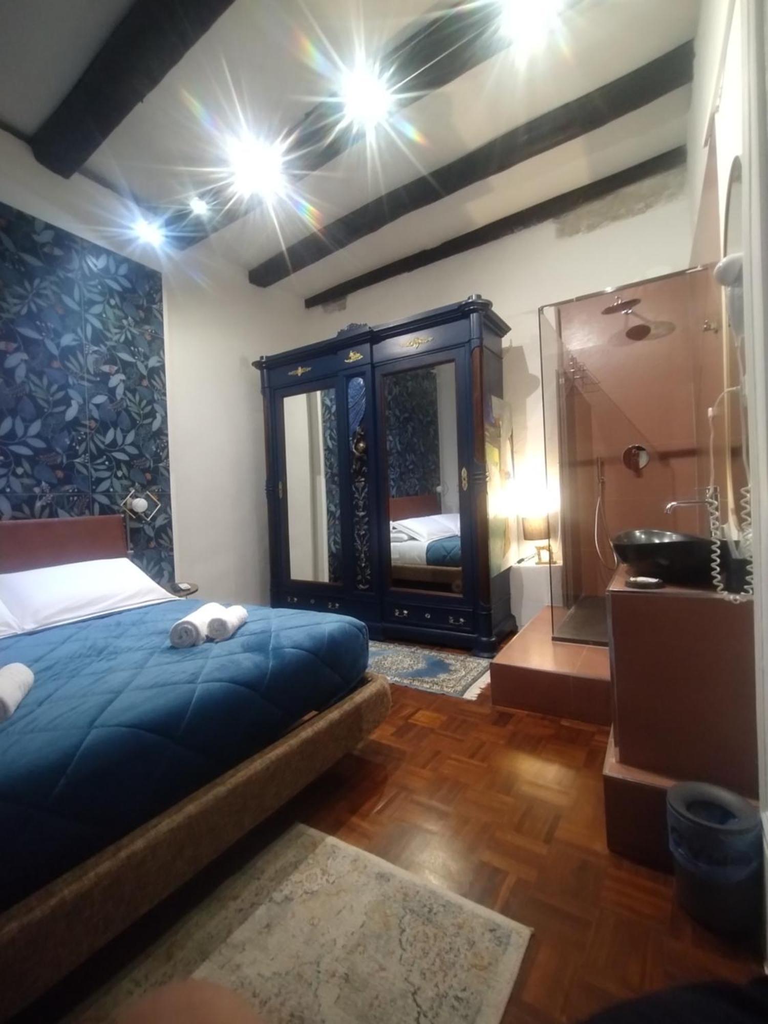 Plebiscito Suite Apartment เนเปิลส์ ภายนอก รูปภาพ